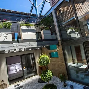 https://be-loft-bb-pool-spa.aixenprovencehotels.org